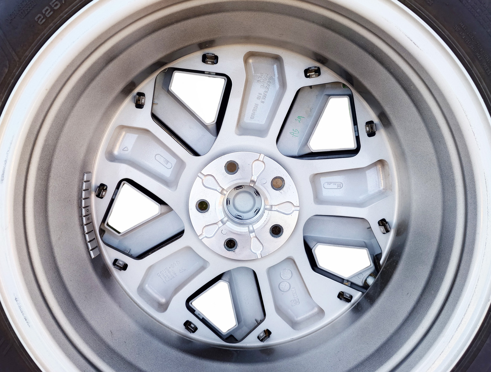 Felgen-Design-Elemente für den SUZUKI eVITARA